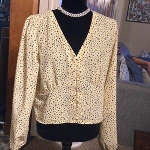 Levi’s polyester long sleeve blouse size XL. Gently worn yellow black